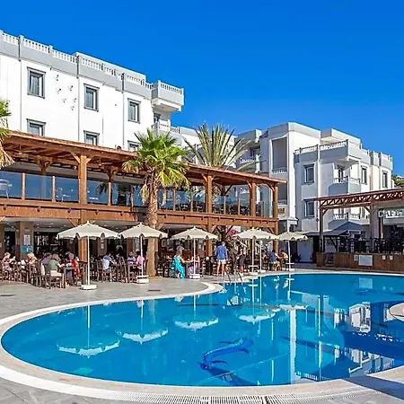 Smart Bodrum فندق غومْبيت